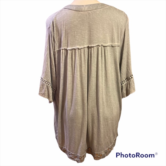 - Artesia seafoam green BoHo blouse - Picture 3 of 9